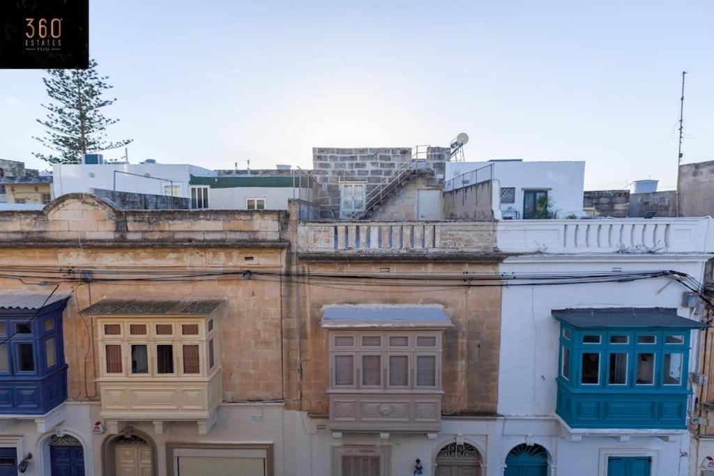 Beautiful, Typical Maltese 4Br Home With Roof Top By 360 Estates Sliema Eksteriør billede