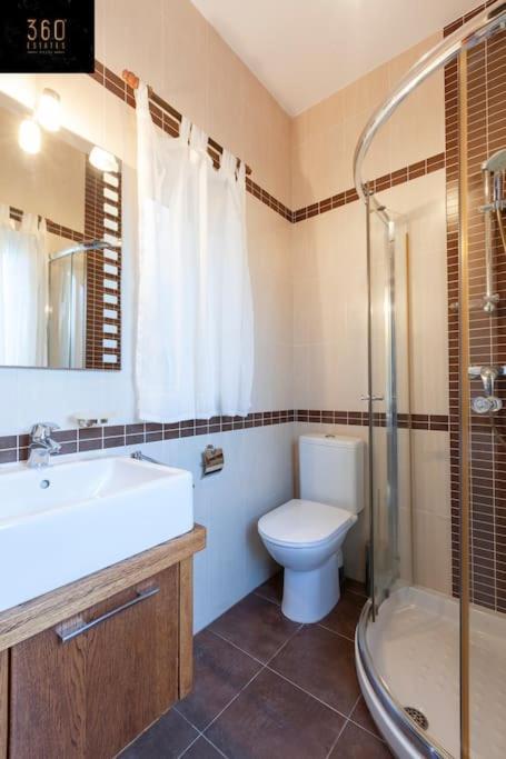 Beautiful, Typical Maltese 4Br Home With Roof Top By 360 Estates Sliema Eksteriør billede