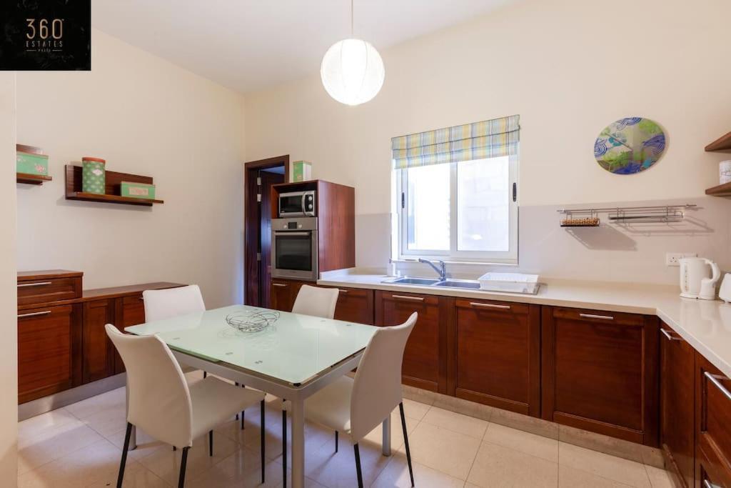 Beautiful, Typical Maltese 4Br Home With Roof Top By 360 Estates Sliema Eksteriør billede