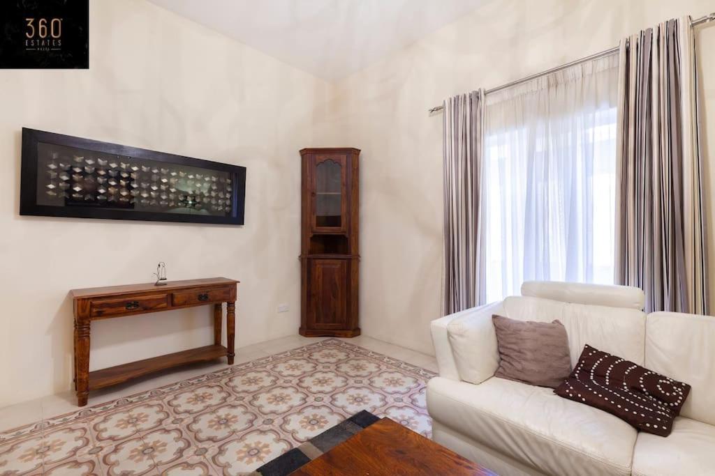 Beautiful, Typical Maltese 4Br Home With Roof Top By 360 Estates Sliema Eksteriør billede