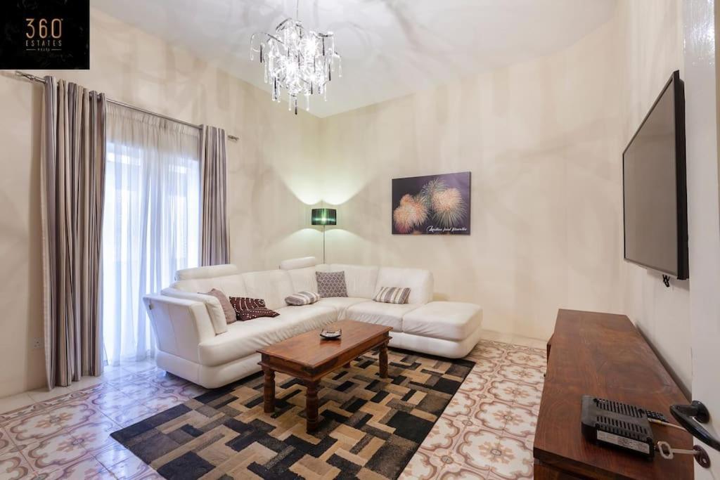 Beautiful, Typical Maltese 4Br Home With Roof Top By 360 Estates Sliema Eksteriør billede